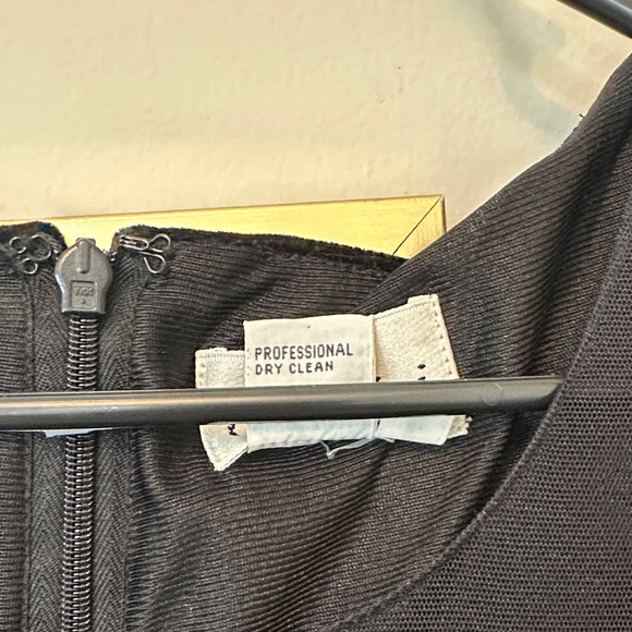 90s Vintage Long Black Velvet Dress Gown - Picture 4 of 8